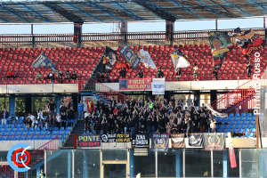Catania-Benevento 1-0 (i tifosi) · Catania - Benevento