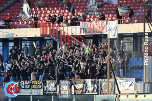 Catania-Benevento 1-0 (i tifosi) · Catania - Benevento