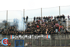 Latina-Catania 1-4 (i tifosi) · Latina - Catania