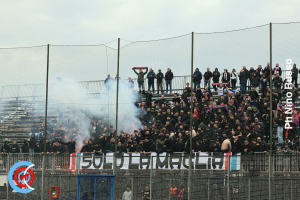 Latina-Catania 1-4 (i tifosi) · Latina - Catania