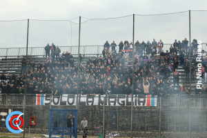 Latina-Catania 1-4 (i tifosi) · Latina - Catania