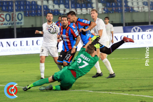 Catania-Foggia 6-0
