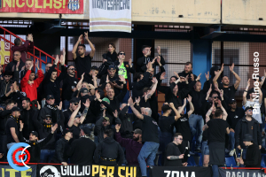 Catania-Benevento 1-0 (i tifosi) · Catania - Benevento
