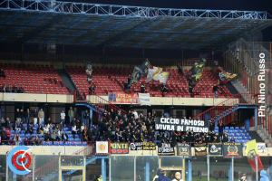 Catania-Benevento 1-0 (i tifosi) · Catania - Benevento