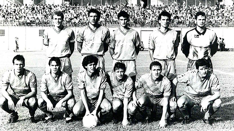 Una formazione del Catania 1988-89