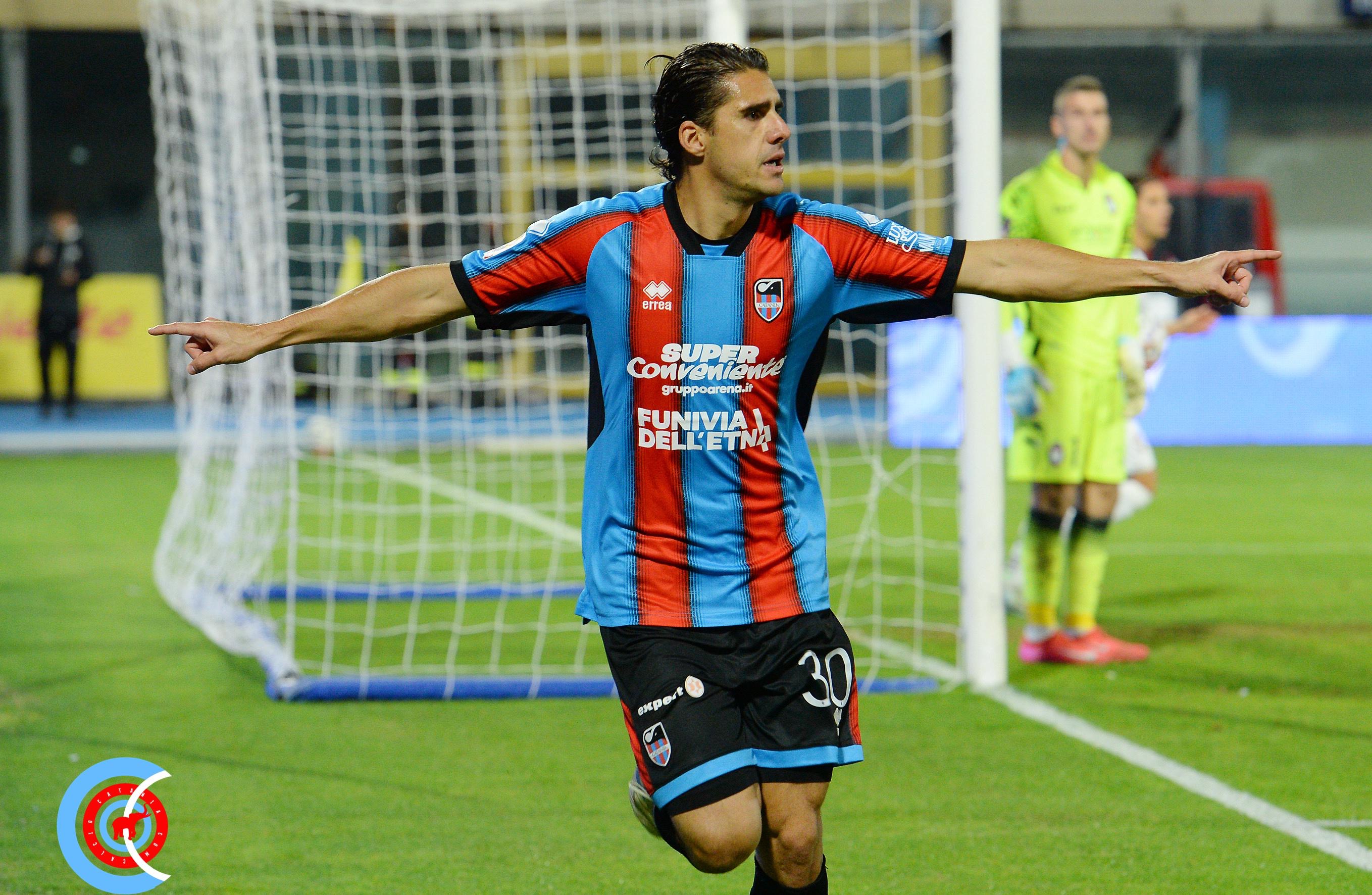 Catania-Crotone 2-0