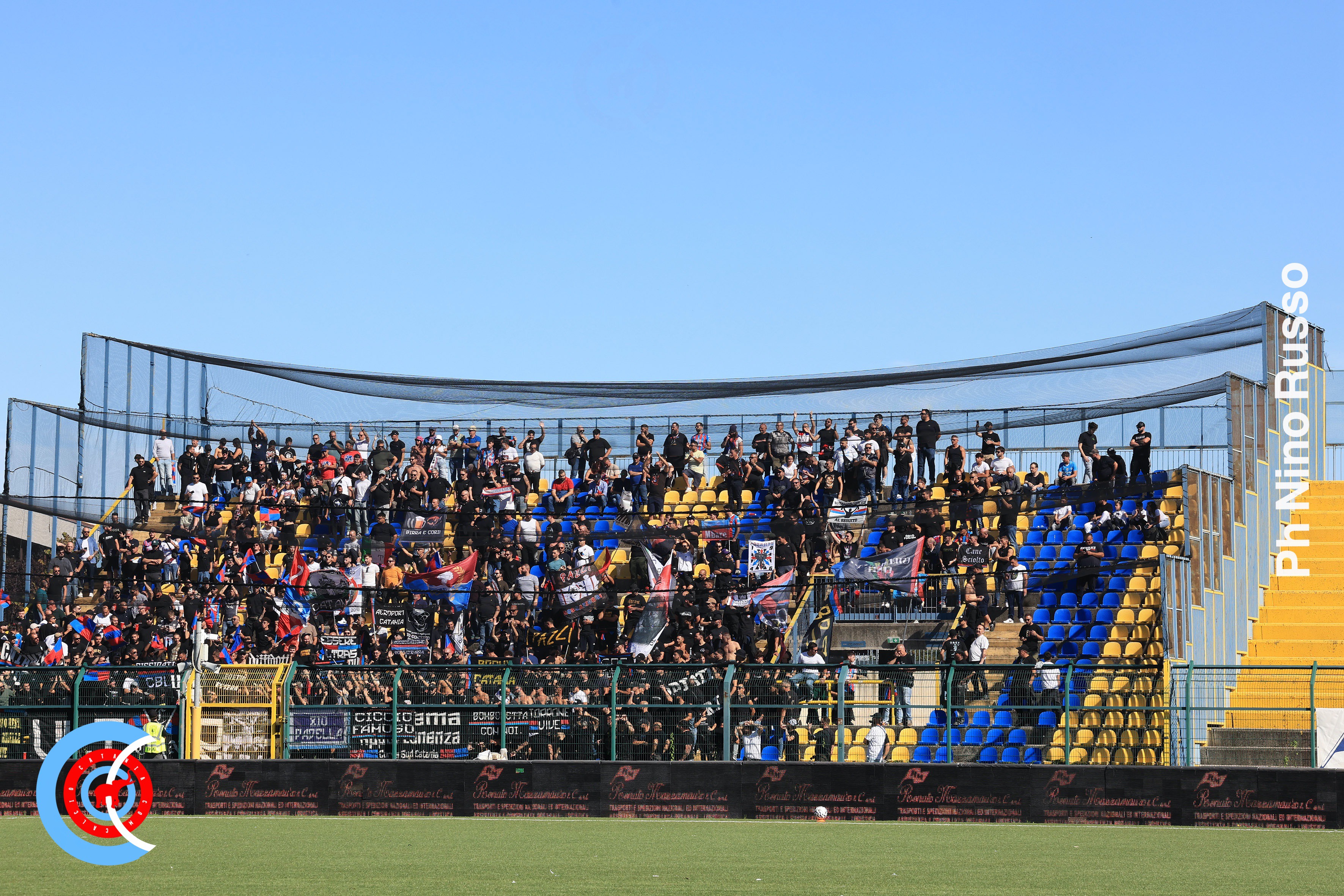 Giugliano-Catania 0-3 (i tifosi)