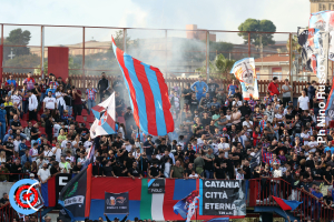 Catania-Latina 0-1 i tifosi