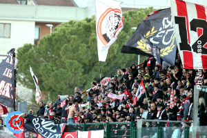 Team Altamura -Catsnia 1-1 (i tifosi) · Altamura - Catania