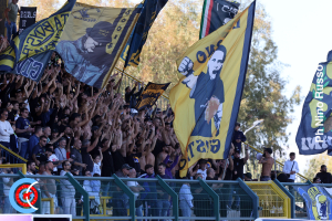 Giugliano-Catania 0-3 (i tifosi)
