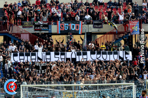 Catania-Crotone 0-0 (i tifosi)