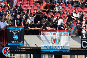 Catania-AZ Picerno 1-2 (i tifosi)