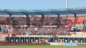 Catania-Trapani 4-1, i tifosi · Catania - Trapani