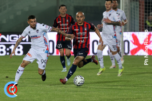 Crotone-Catania 2-0