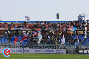 Catania-Crotone 0-0 (i tifosi)
