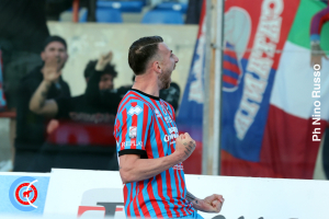 Catania-Benevento 1-0