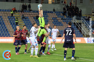 Crotone-Catania 2-0